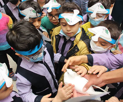 جشن دوستی برای آشنایی دانش آموزان با مفهوم صلح