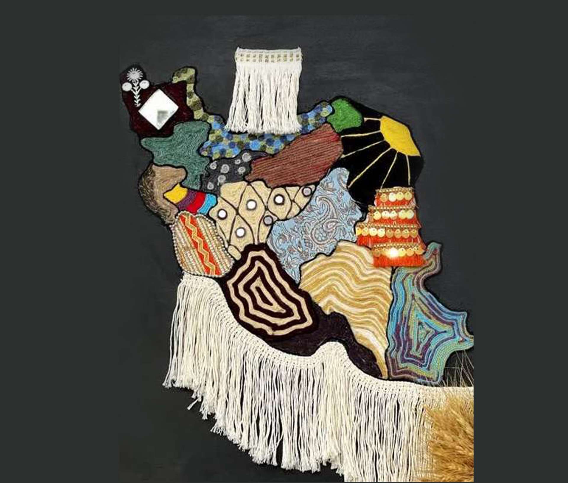 برپایی نمایشگاه دست سازه های فرهنگی هنری مهارتی