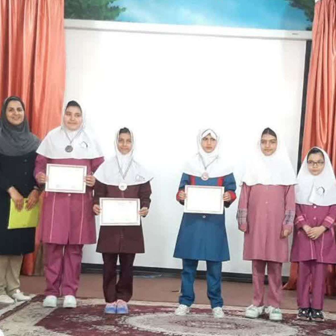 مونا مظفری پور