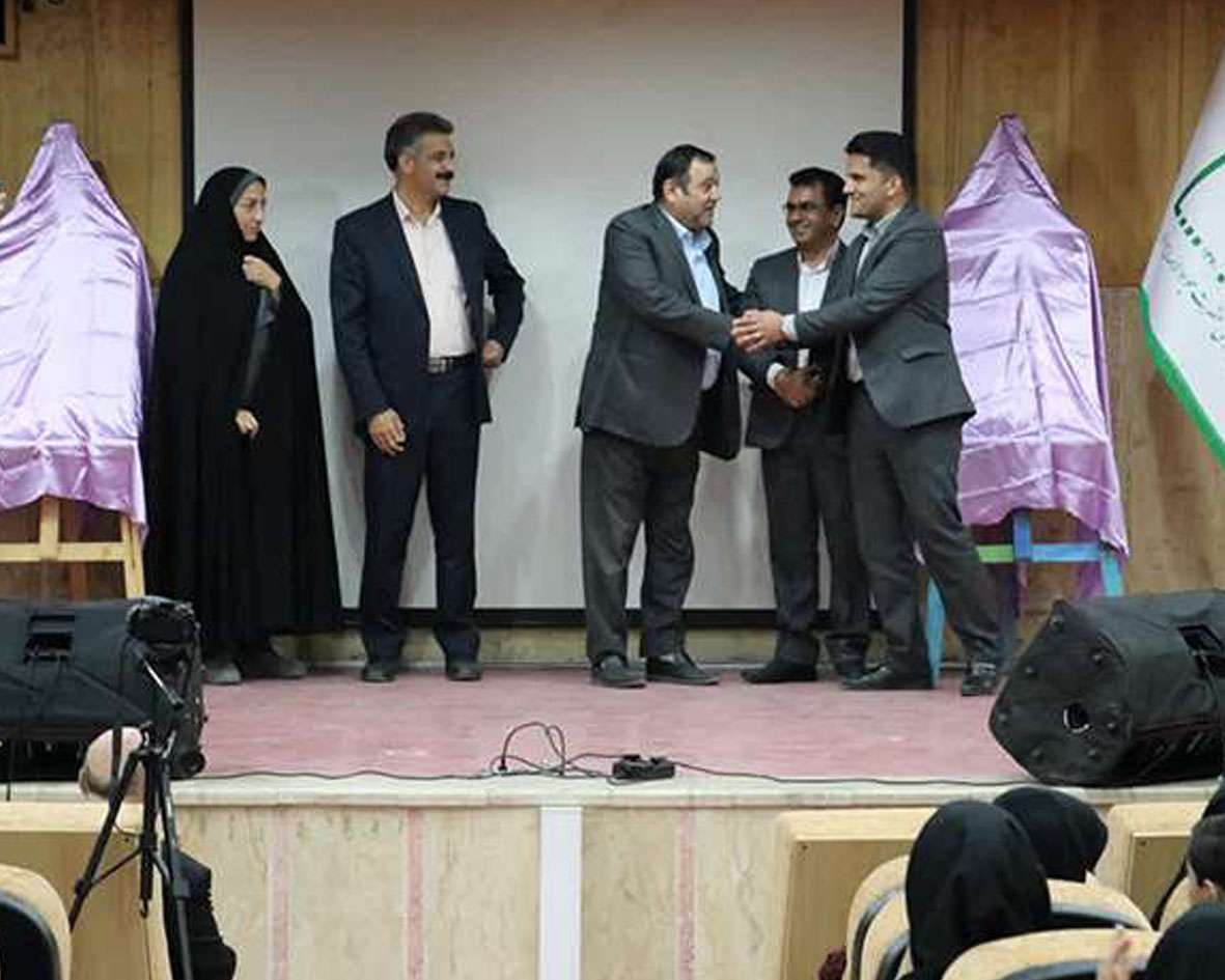 پیمان برادر خواندگی دبستان پسرانه با دبستان حاج محمود فلاح