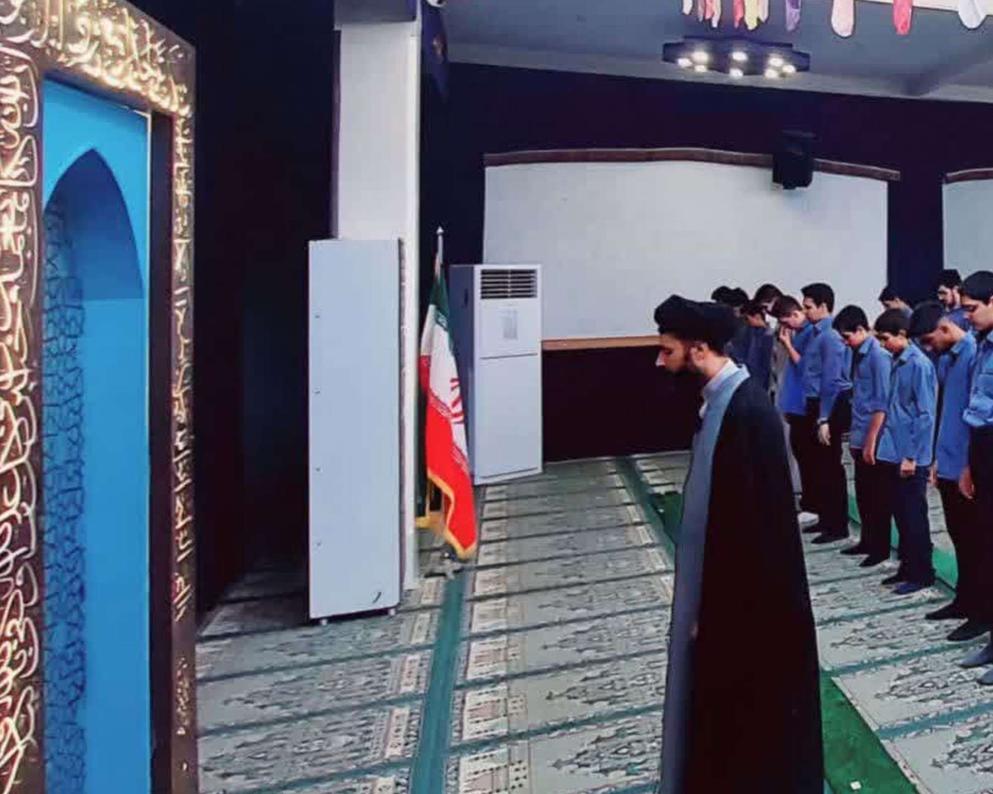 برپایی نماز جماعت