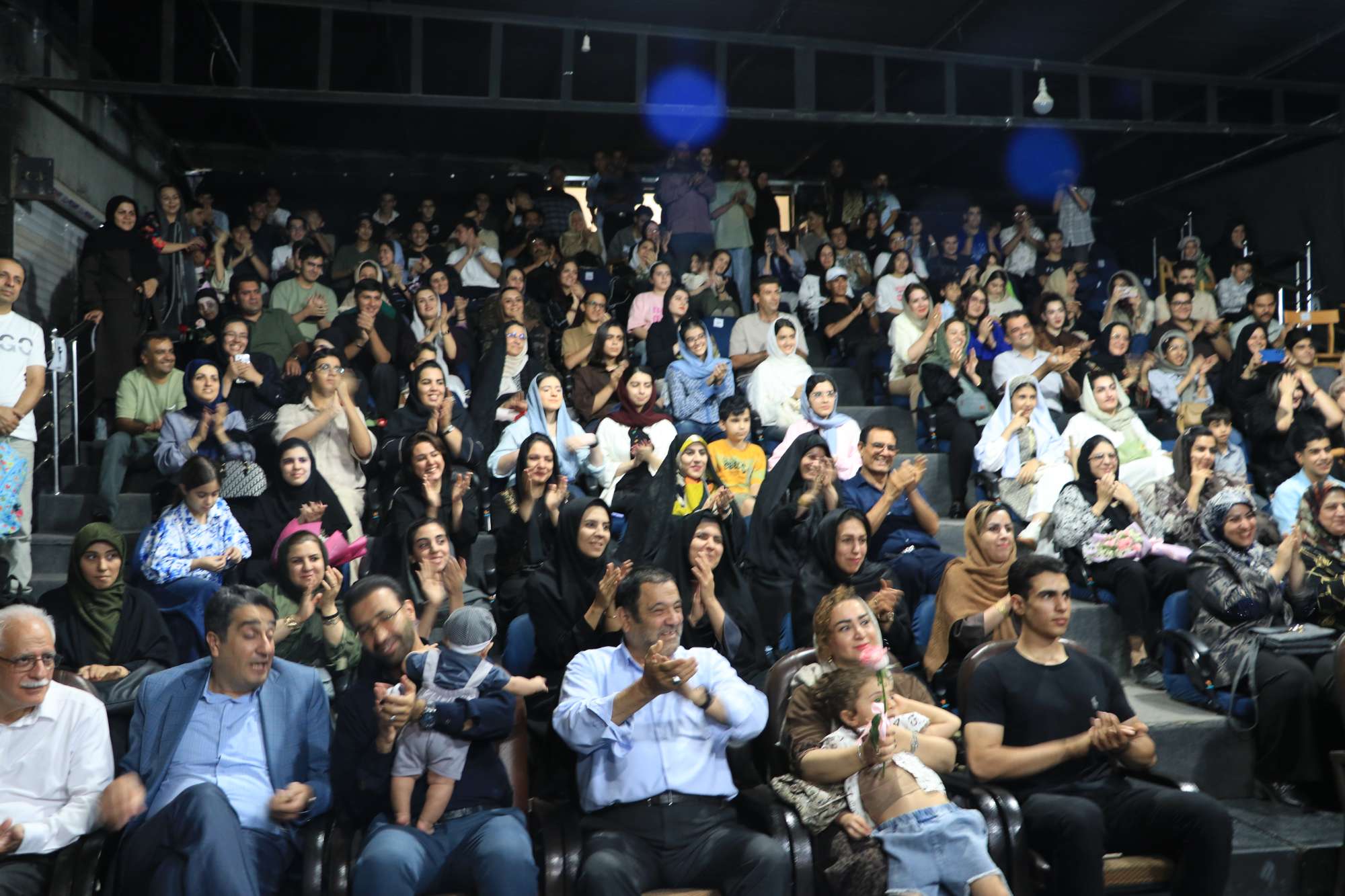 اکران تئاترهای دانش آموزی مجتمع آموزشی حضرت جوادالائمه (ع)