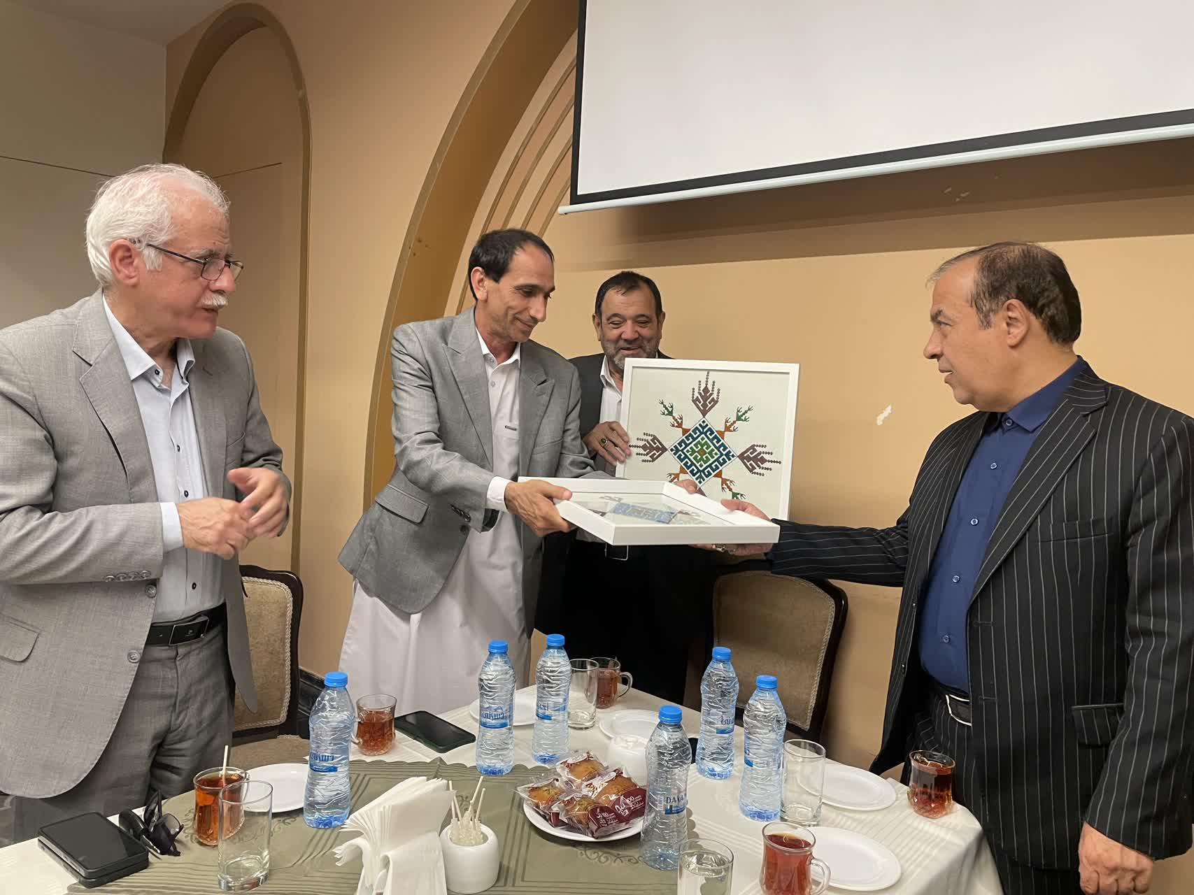 تبادل تجربه و دانش آموزشی؛ میزبانی مجتمع حضرت جوادالائمه (ع) از فرهنگیان منطقه تفتان